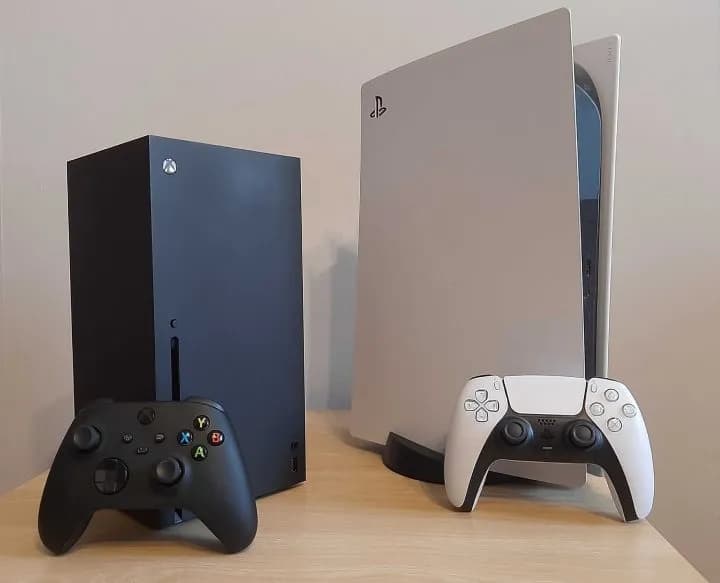Xbox Series X czy PS5? Odkryj, która konsola pasuje do Ciebie